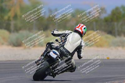 media/Sep-25-2023-Moto Forza (Mon) [[81ffa65e0a]]/B-C Group/Session 4 (Turn 2 Backside)/